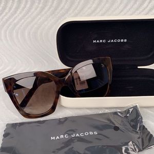 Marc Jacobs Cat Eye Sunglasses Marc 182/S